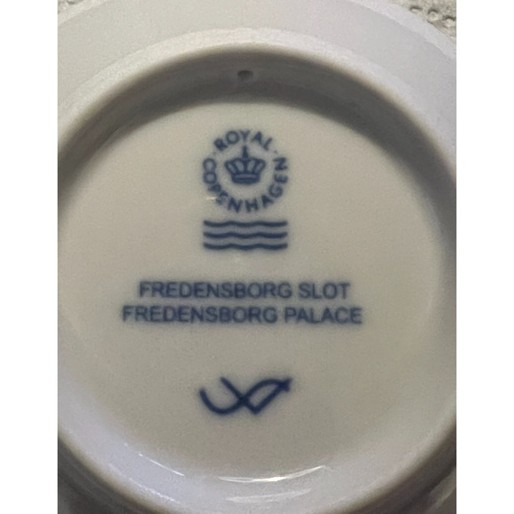 Royal Copenhagen Mini Annual Plate FREDENSBORG PALACE Vintage 2006 NEW IN BOX - Picture 4 of 4